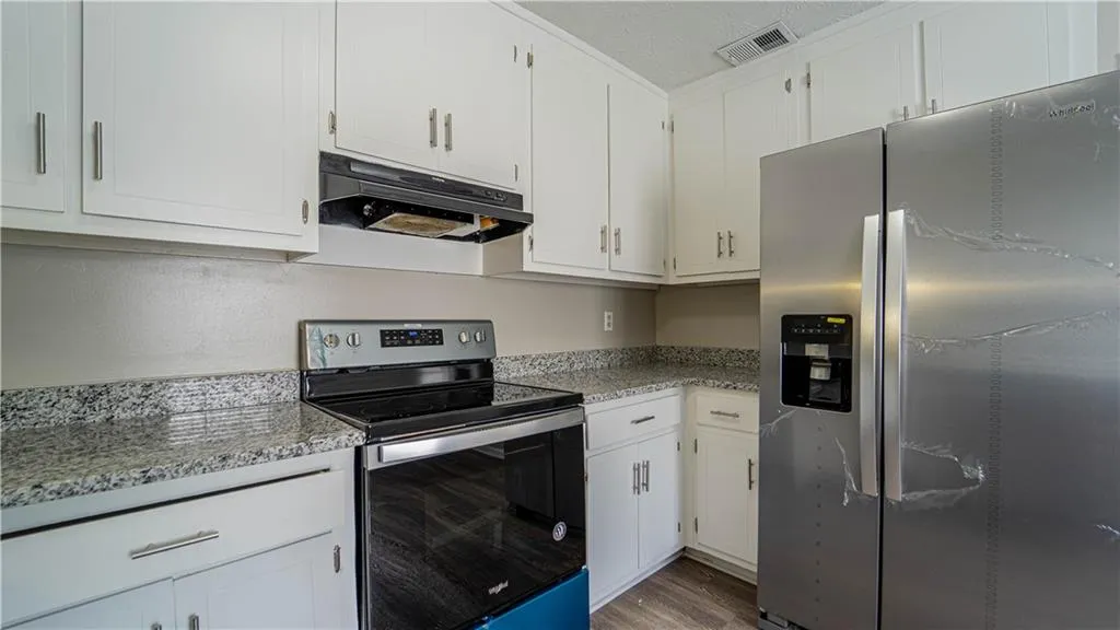 380 N River Parkway Unit C, Sandy Springs, Georgia 30350, 3 Bedrooms Bedrooms, ,2 BathroomsBathrooms,Residential,Sold,380 N River Parkway Unit C,6775549