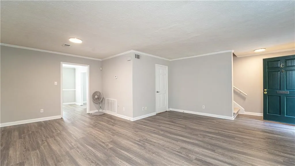 380 N River Parkway Unit C, Sandy Springs, Georgia 30350, 3 Bedrooms Bedrooms, ,2 BathroomsBathrooms,Residential,Sold,380 N River Parkway Unit C,6775549