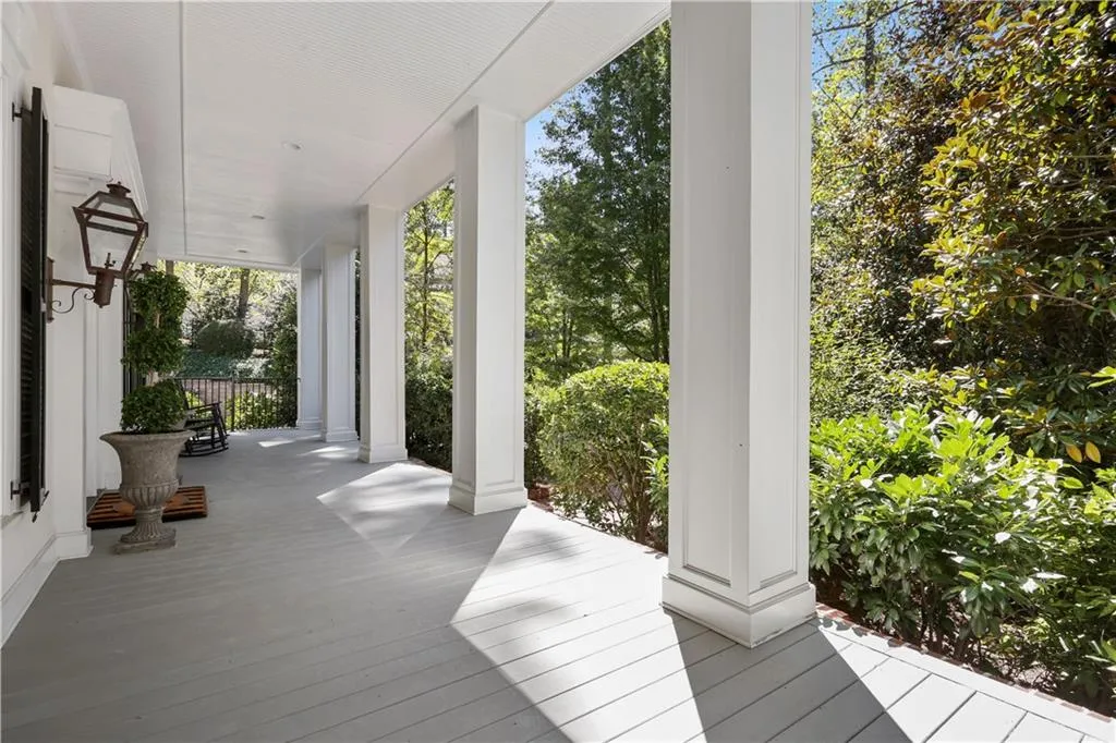 3215 Rilman Road Nw, Atlanta, Georgia 30327, 5 Bedrooms Bedrooms, ,5 BathroomsBathrooms,Residential,Sold,3215 Rilman Road Nw,6505185