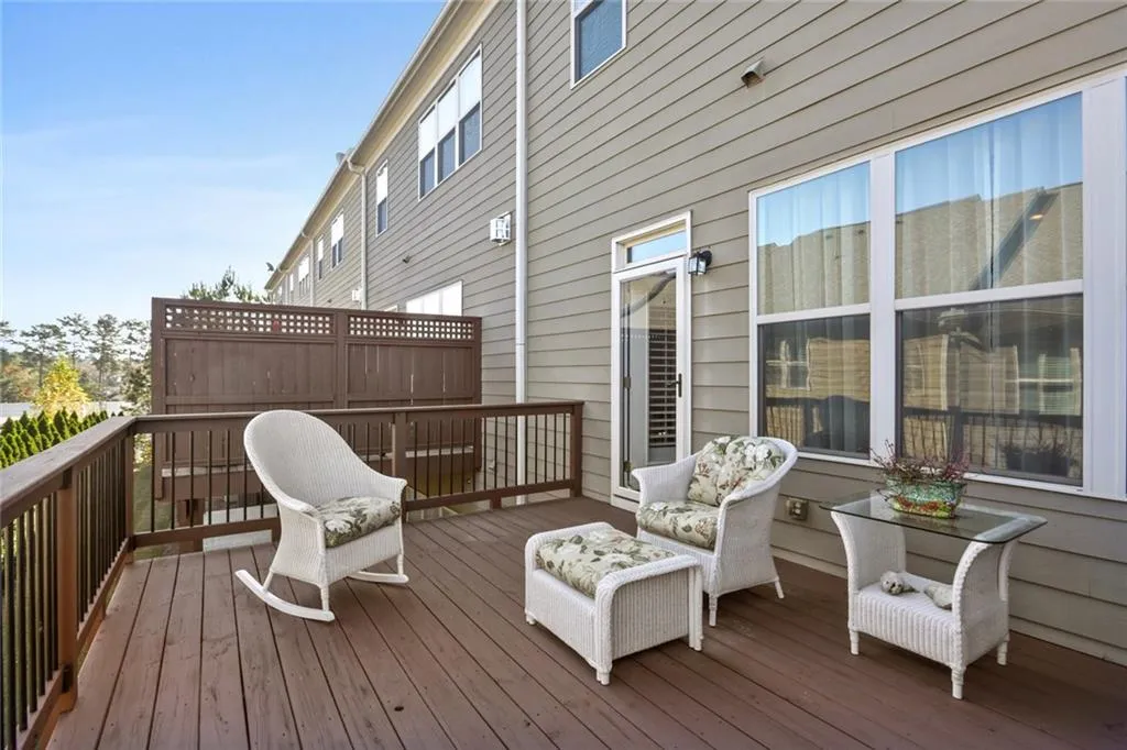 950 Opelousas Way, Atlanta, Georgia 30328, 3 Bedrooms Bedrooms, ,3 BathroomsBathrooms,Residential,Sold,950 Opelousas Way,6805308