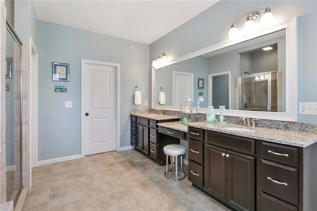950 Opelousas Way, Atlanta, Georgia 30328, 3 Bedrooms Bedrooms, ,3 BathroomsBathrooms,Residential,Sold,950 Opelousas Way,6805308