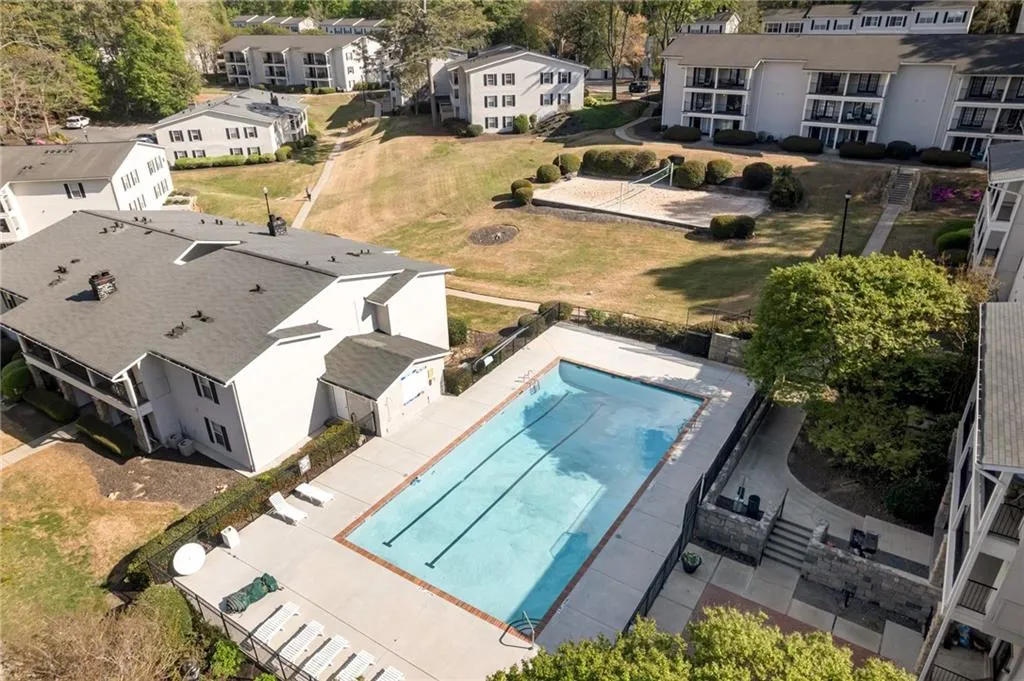 1150 Collier Road Nw Unit 2j, Atlanta, Georgia 30318, 2 Bedrooms Bedrooms, 0 ,2 BathroomsBathrooms,Residential,For Sale,1150 Collier Road Nw Unit 2j,7655340