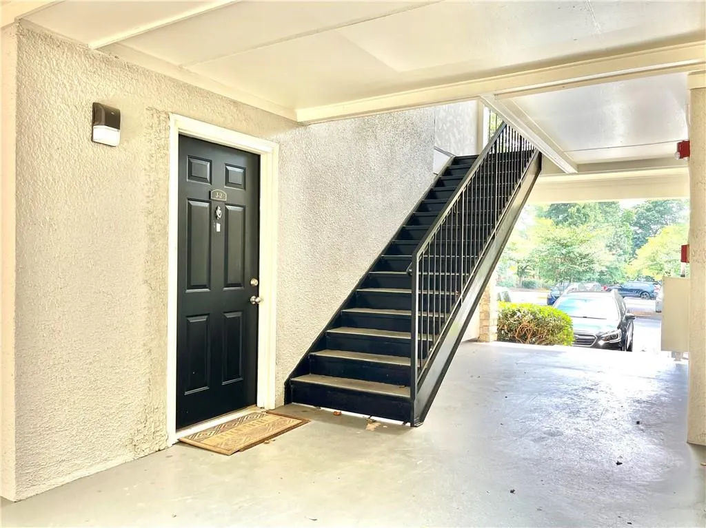 1150 Collier Road Nw Unit 2j, Atlanta, Georgia 30318, 2 Bedrooms Bedrooms, ,2 BathroomsBathrooms,Residential,For Sale,1150 Collier Road Nw Unit 2j,7655340