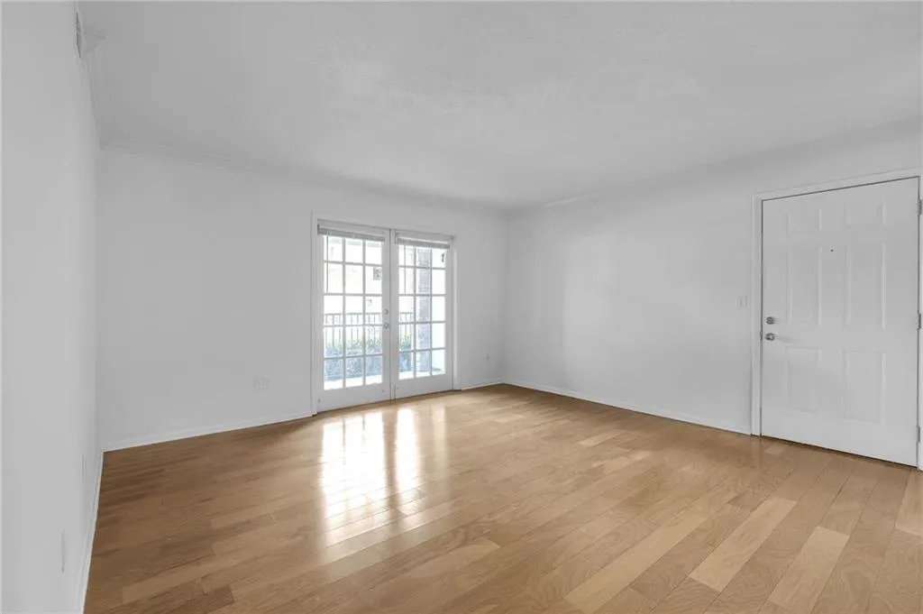 1150 Collier Road Nw Unit 2j, Atlanta, Georgia 30318, 2 Bedrooms Bedrooms, 0 ,2 BathroomsBathrooms,Residential,For Sale,1150 Collier Road Nw Unit 2j,7655340