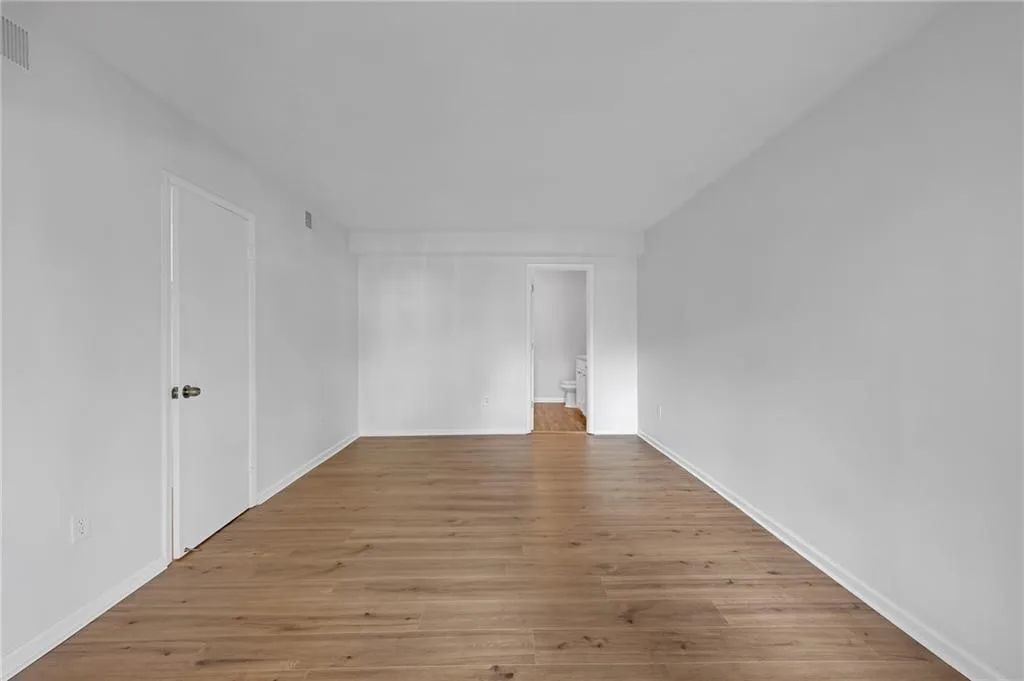 1150 Collier Road Nw Unit 2j, Atlanta, Georgia 30318, 2 Bedrooms Bedrooms, 0 ,2 BathroomsBathrooms,Residential,For Sale,1150 Collier Road Nw Unit 2j,7655340