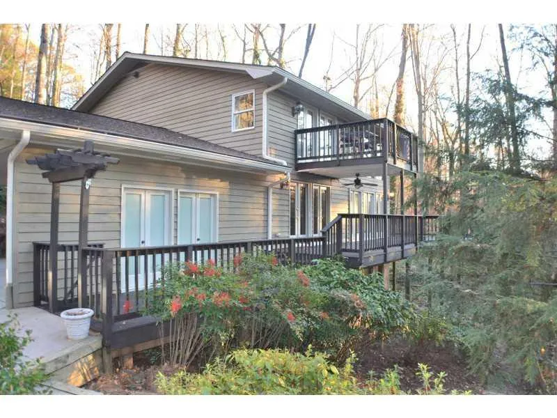 7169 Riverside Drive, Atlanta, Georgia 30328, 3 Bedrooms Bedrooms, ,3 BathroomsBathrooms,Residential,Sold,7169 Riverside Drive,5384662