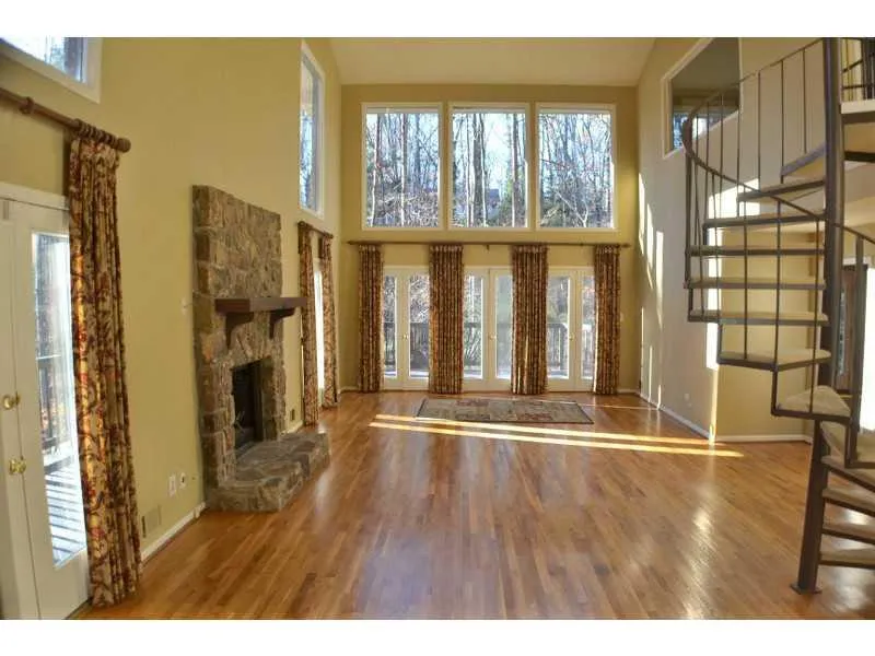 7169 Riverside Drive, Atlanta, Georgia 30328, 3 Bedrooms Bedrooms, ,3 BathroomsBathrooms,Residential,Sold,7169 Riverside Drive,5384662