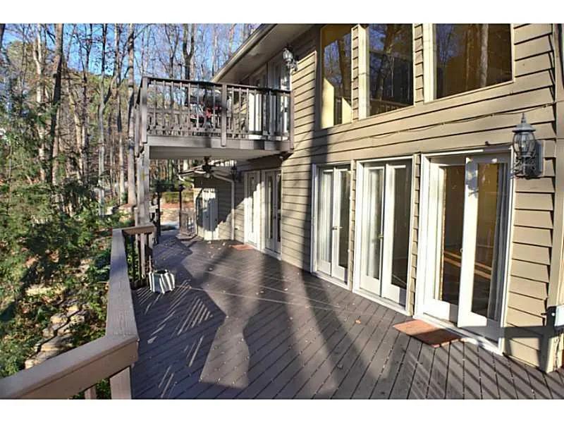 7169 Riverside Drive, Atlanta, Georgia 30328, 3 Bedrooms Bedrooms, ,3 BathroomsBathrooms,Residential,Sold,7169 Riverside Drive,5384662