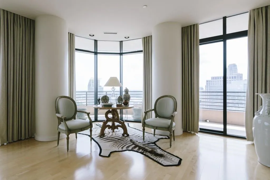 750 Park Avenue Unit 24se, Atlanta, Georgia 30326, 2 Bedrooms Bedrooms, ,2 BathroomsBathrooms,Residential,Sold,750 Park Avenue Unit 24se,5577657