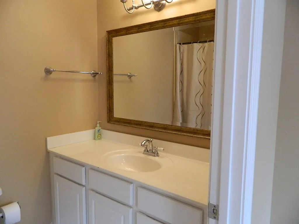83 Mount Vernon Circle Unit 83, Sandy Springs, Georgia 30338, 2 Bedrooms Bedrooms, ,2 BathroomsBathrooms,Residential,Sold,83 Mount Vernon Circle Unit 83,5673557