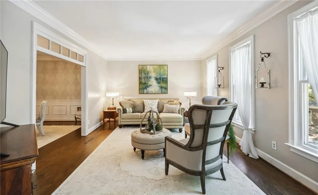 7155 Roswell Road Unit 13, Sandy Springs, Georgia 30328, 3 Bedrooms Bedrooms, ,3 BathroomsBathrooms,Residential,Sold,7155 Roswell Road Unit 13,7259267
