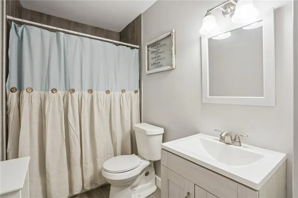7155 Roswell Road Unit 13, Sandy Springs, Georgia 30328, 3 Bedrooms Bedrooms, ,3 BathroomsBathrooms,Residential,Sold,7155 Roswell Road Unit 13,7259267