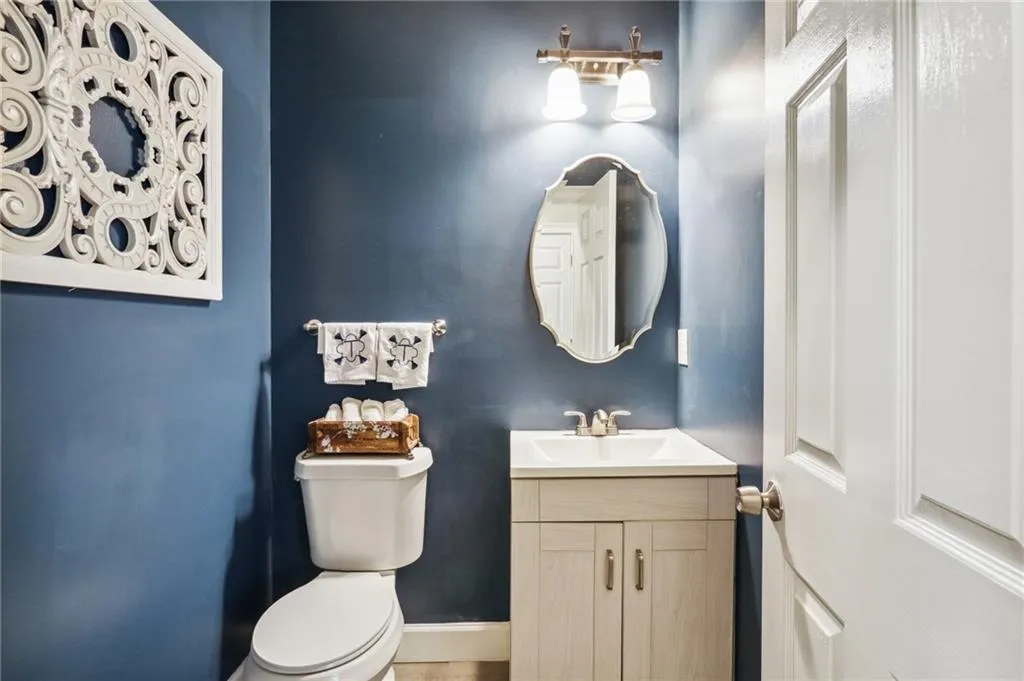 7155 Roswell Road Unit 13, Sandy Springs, Georgia 30328, 3 Bedrooms Bedrooms, ,3 BathroomsBathrooms,Residential,Sold,7155 Roswell Road Unit 13,7259267