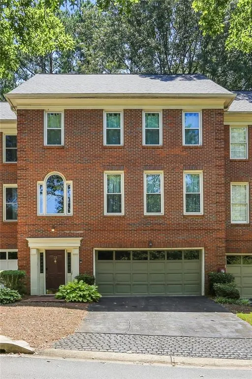 7155 Roswell Road Unit 13, Sandy Springs, Georgia 30328, 3 Bedrooms Bedrooms, ,3 BathroomsBathrooms,Residential,Sold,7155 Roswell Road Unit 13,7259267