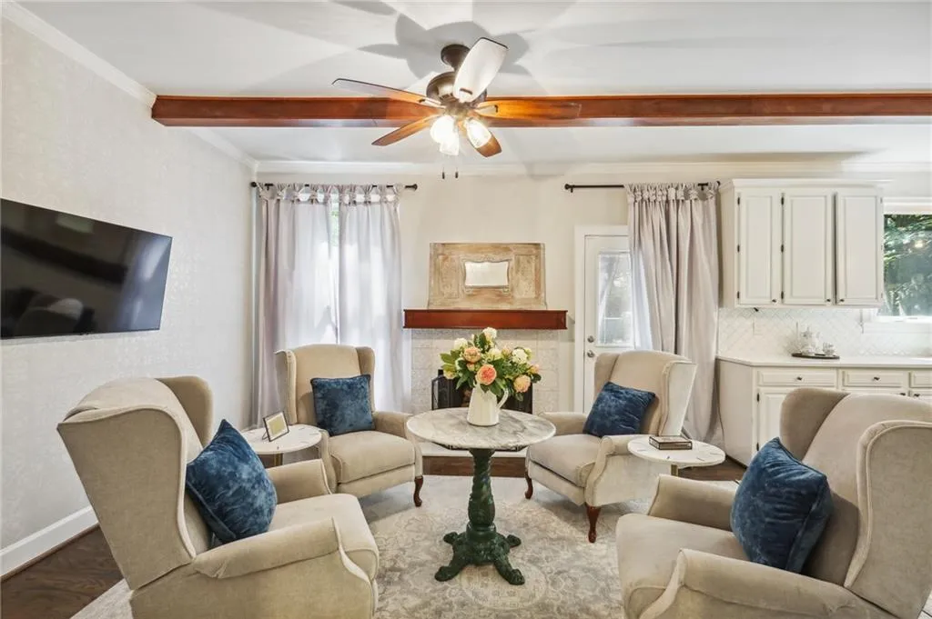 7155 Roswell Road Unit 13, Sandy Springs, Georgia 30328, 3 Bedrooms Bedrooms, ,3 BathroomsBathrooms,Residential,Sold,7155 Roswell Road Unit 13,7259267