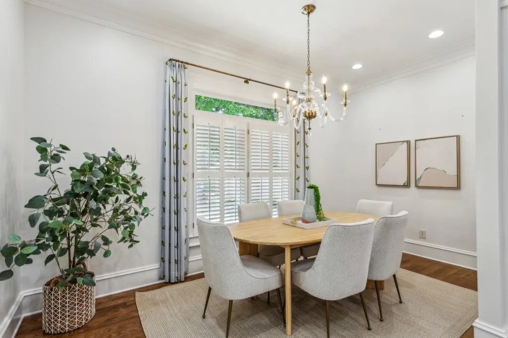 Breakfast Nook
