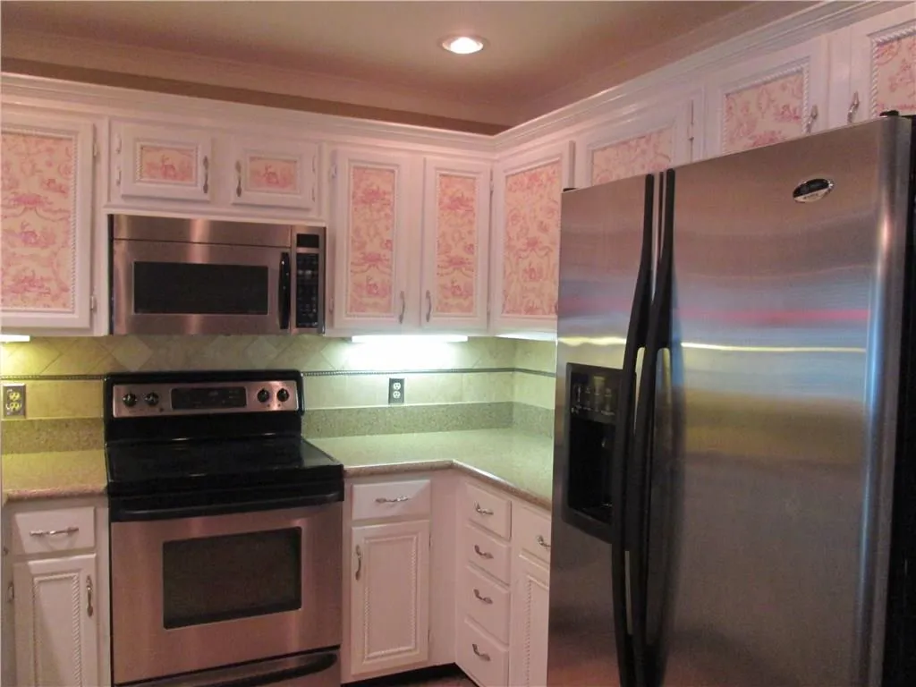 201 Bainbridge Drive, Sandy Springs, Georgia 30327, 1 Bedroom Bedrooms, ,1 BathroomBathrooms,Residential,Sold,201 Bainbridge Drive,5738145