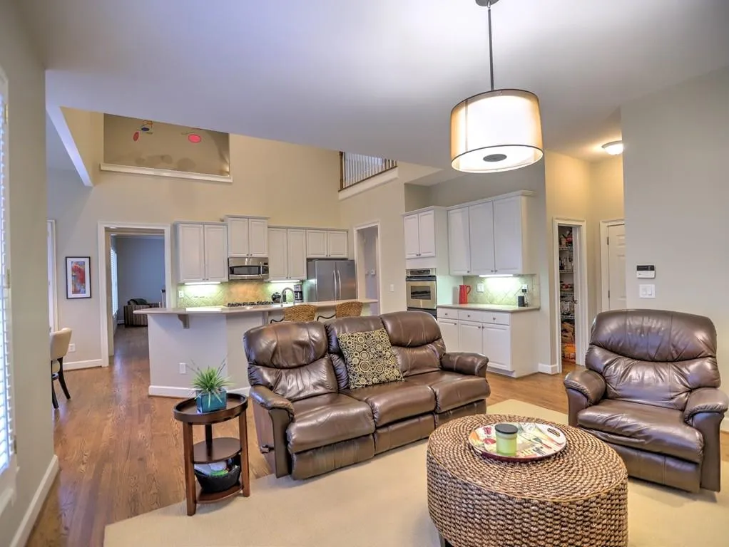 175 Trowbridge Road, Sandy Springs, Georgia 30350, 5 Bedrooms Bedrooms, ,4 BathroomsBathrooms,Residential,Sold,175 Trowbridge Road,6752684