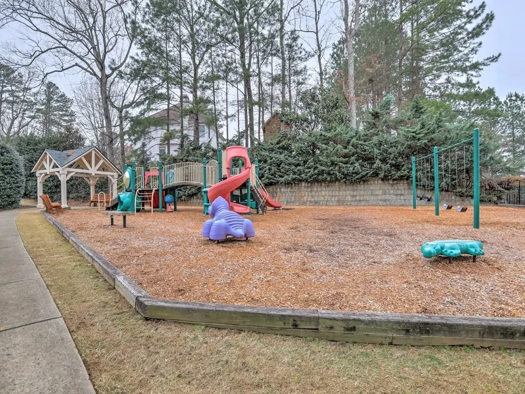 175 Trowbridge Road, Sandy Springs, Georgia 30350, 5 Bedrooms Bedrooms, ,4 BathroomsBathrooms,Residential,Sold,175 Trowbridge Road,6752684