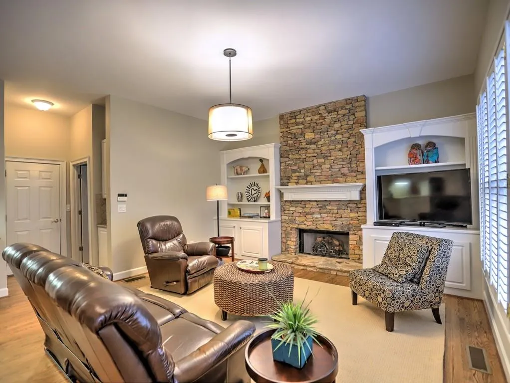 175 Trowbridge Road, Sandy Springs, Georgia 30350, 5 Bedrooms Bedrooms, ,4 BathroomsBathrooms,Residential,Sold,175 Trowbridge Road,6752684