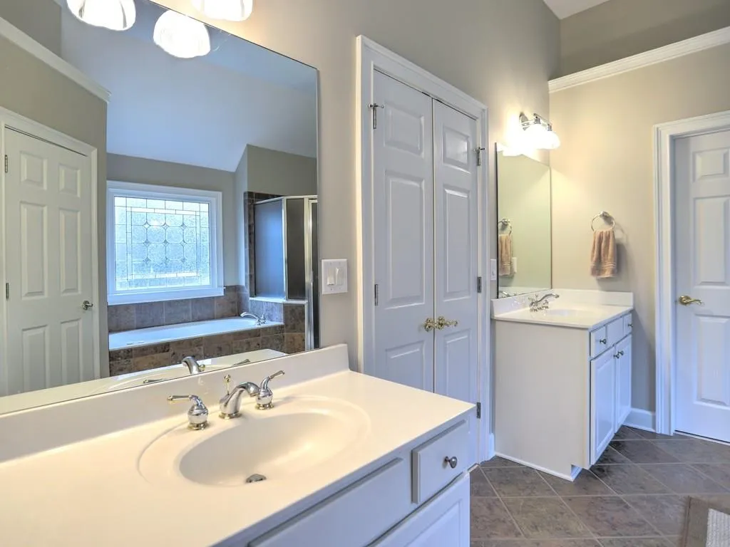 175 Trowbridge Road, Sandy Springs, Georgia 30350, 5 Bedrooms Bedrooms, ,4 BathroomsBathrooms,Residential,Sold,175 Trowbridge Road,6752684