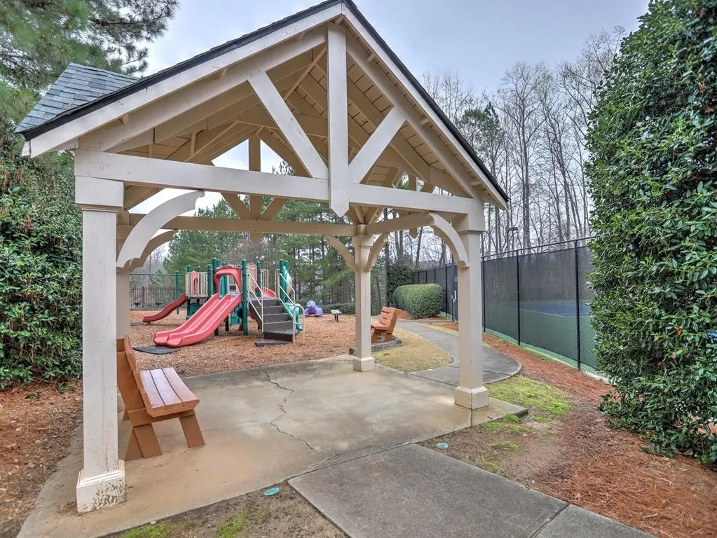 175 Trowbridge Road, Sandy Springs, Georgia 30350, 5 Bedrooms Bedrooms, ,4 BathroomsBathrooms,Residential,Sold,175 Trowbridge Road,6752684