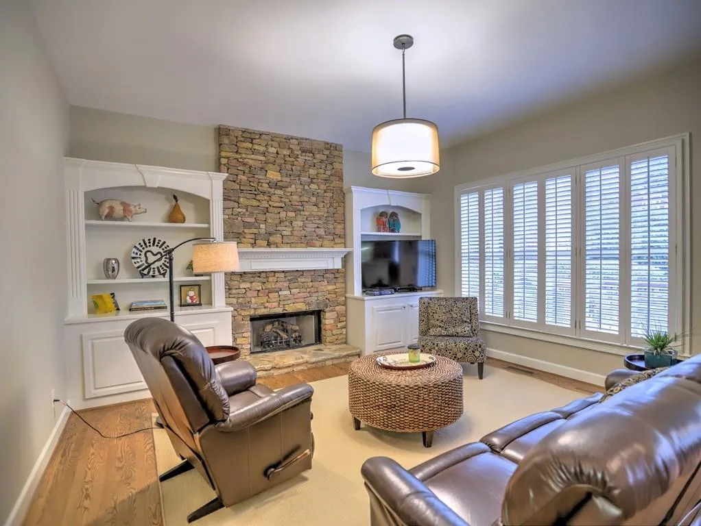 175 Trowbridge Road, Sandy Springs, Georgia 30350, 5 Bedrooms Bedrooms, ,4 BathroomsBathrooms,Residential,Sold,175 Trowbridge Road,6752684