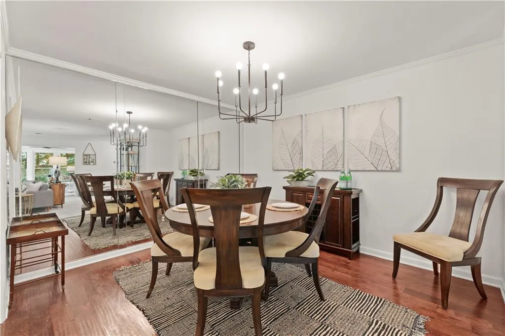 305 Bainbridge Drive, Sandy Springs, Georgia 30327, 2 Bedrooms Bedrooms, ,2 BathroomsBathrooms,Residential,Sold,305 Bainbridge Drive,7080883