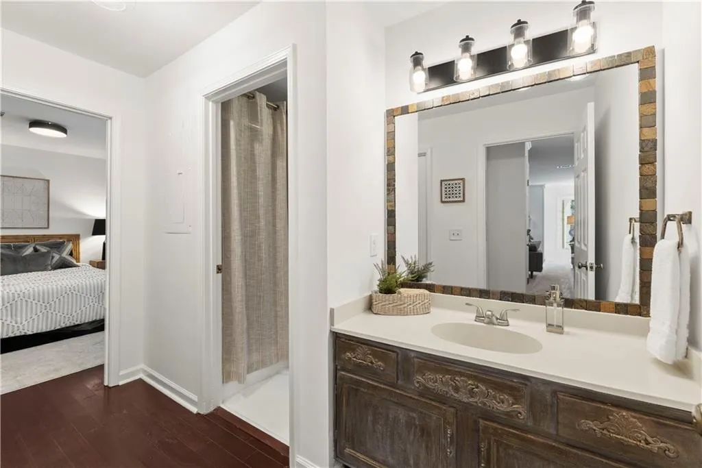 305 Bainbridge Drive, Sandy Springs, Georgia 30327, 2 Bedrooms Bedrooms, ,2 BathroomsBathrooms,Residential,Sold,305 Bainbridge Drive,7080883
