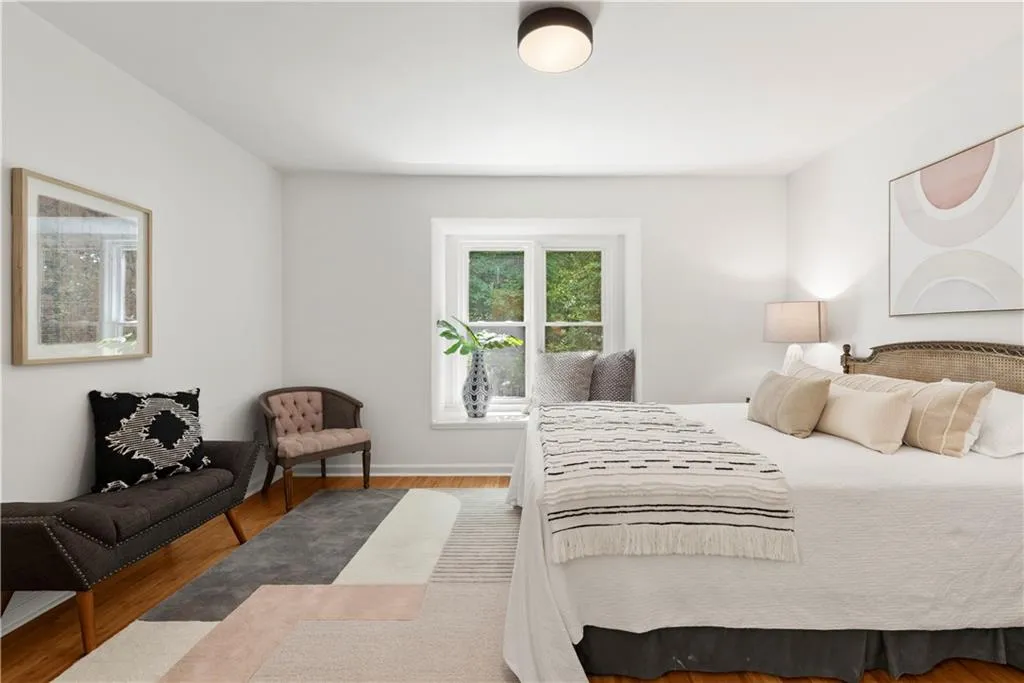305 Bainbridge Drive, Sandy Springs, Georgia 30327, 2 Bedrooms Bedrooms, ,2 BathroomsBathrooms,Residential,Sold,305 Bainbridge Drive,7080883