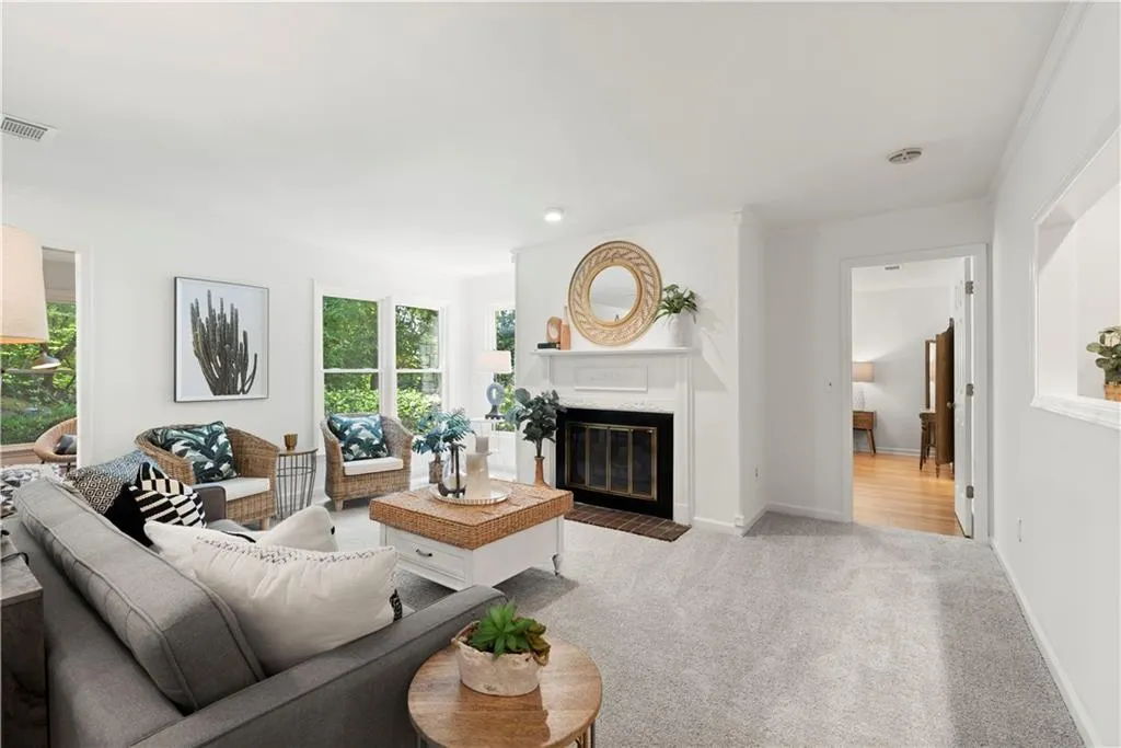 305 Bainbridge Drive, Sandy Springs, Georgia 30327, 2 Bedrooms Bedrooms, ,2 BathroomsBathrooms,Residential,Sold,305 Bainbridge Drive,7080883