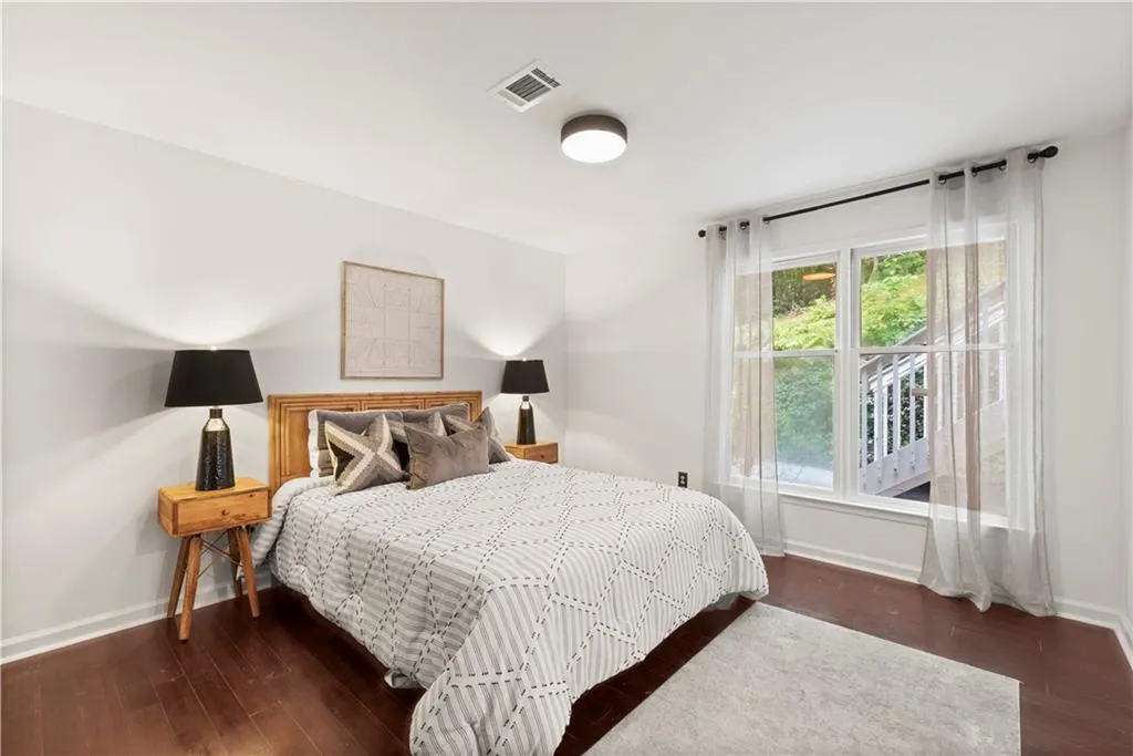 305 Bainbridge Drive, Sandy Springs, Georgia 30327, 2 Bedrooms Bedrooms, ,2 BathroomsBathrooms,Residential,Sold,305 Bainbridge Drive,7080883