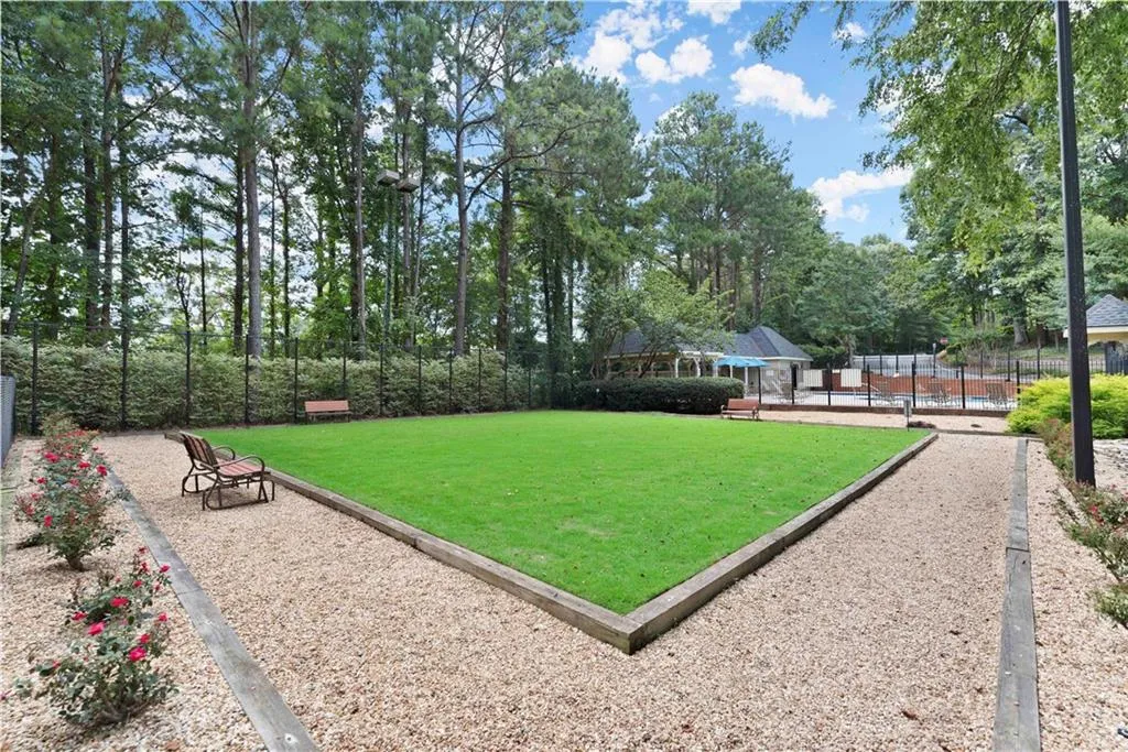 305 Bainbridge Drive, Sandy Springs, Georgia 30327, 2 Bedrooms Bedrooms, ,2 BathroomsBathrooms,Residential,Sold,305 Bainbridge Drive,7080883