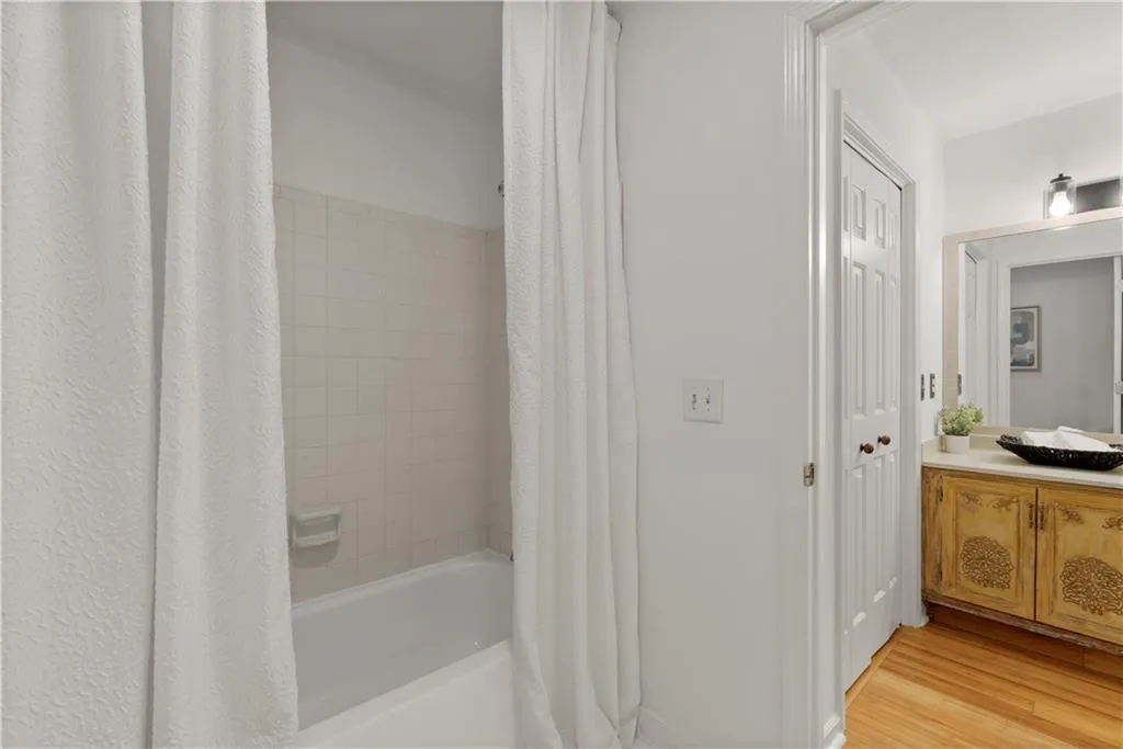 305 Bainbridge Drive, Sandy Springs, Georgia 30327, 2 Bedrooms Bedrooms, ,2 BathroomsBathrooms,Residential,Sold,305 Bainbridge Drive,7080883