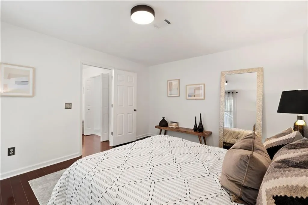 305 Bainbridge Drive, Sandy Springs, Georgia 30327, 2 Bedrooms Bedrooms, ,2 BathroomsBathrooms,Residential,Sold,305 Bainbridge Drive,7080883