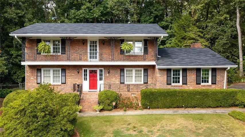 2206 Deer Ridge Drive, Smoke Rise, Georgia 30087