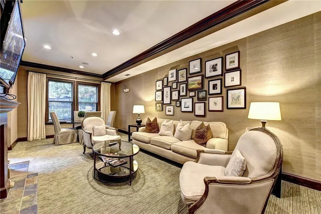 901 Abernathy Road Unit 1240, Atlanta, Georgia 30328, 3 Bedrooms Bedrooms, ,2 BathroomsBathrooms,Residential,Sold,901 Abernathy Road Unit 1240,6631708