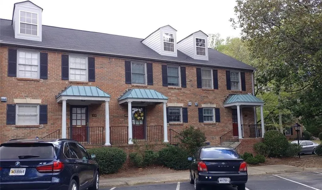6700 Roswell Road Unit 30-e, Atlanta, Georgia 30328, 2 Bedrooms Bedrooms, ,1 BathroomBathrooms,Residential,Sold,6700 Roswell Road Unit 30-e,5833475