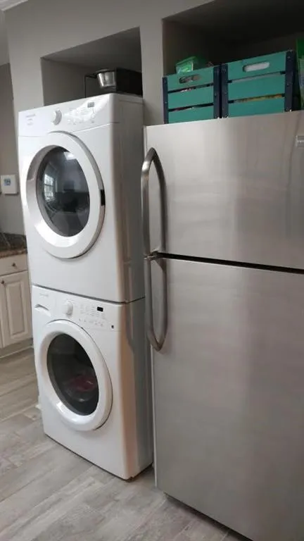 6700 Roswell Road Unit 30-e, Atlanta, Georgia 30328, 2 Bedrooms Bedrooms, ,1 BathroomBathrooms,Residential,Sold,6700 Roswell Road Unit 30-e,5833475