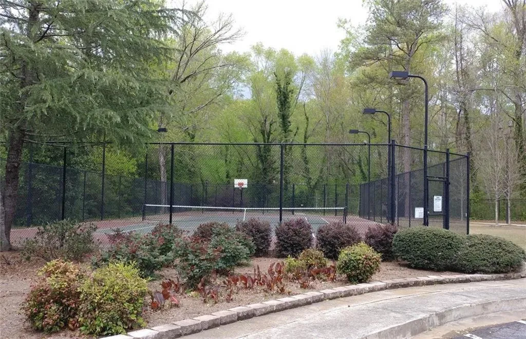 6700 Roswell Road Unit 30-e, Atlanta, Georgia 30328, 2 Bedrooms Bedrooms, ,1 BathroomBathrooms,Residential,Sold,6700 Roswell Road Unit 30-e,5833475