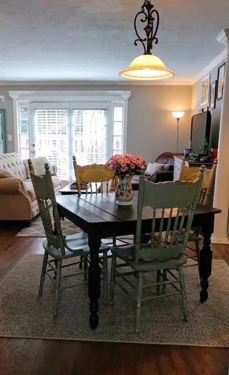 6700 Roswell Road Unit 30-e, Atlanta, Georgia 30328, 2 Bedrooms Bedrooms, ,1 BathroomBathrooms,Residential,Sold,6700 Roswell Road Unit 30-e,5833475