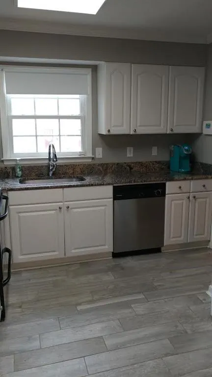 6700 Roswell Road Unit 30-e, Atlanta, Georgia 30328, 2 Bedrooms Bedrooms, ,1 BathroomBathrooms,Residential,Sold,6700 Roswell Road Unit 30-e,5833475