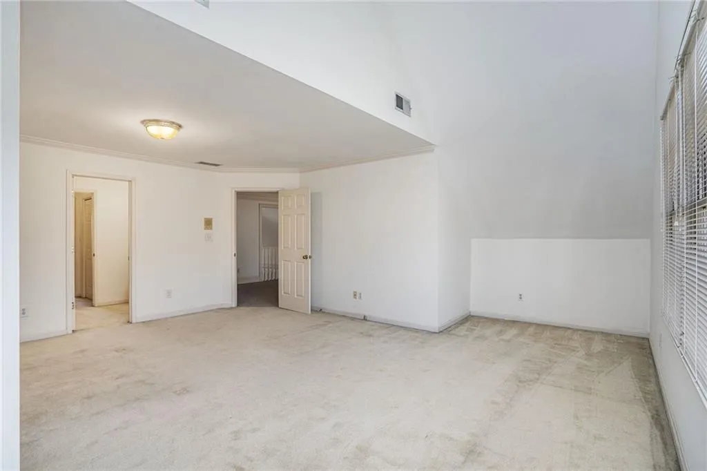 160 Grosvenor Place, Sandy Springs, Georgia 30328, 3 Bedrooms Bedrooms, ,2 BathroomsBathrooms,Residential,Sold,160 Grosvenor Place,6984818