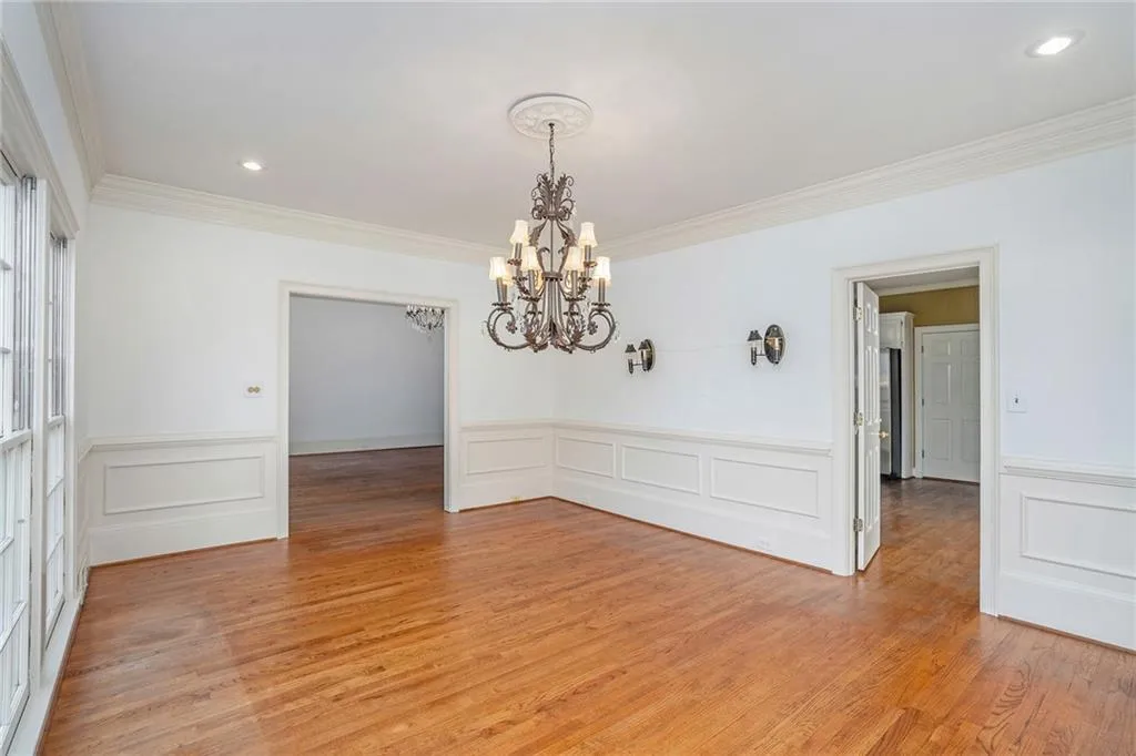 160 Grosvenor Place, Sandy Springs, Georgia 30328, 3 Bedrooms Bedrooms, ,2 BathroomsBathrooms,Residential,Sold,160 Grosvenor Place,6984818