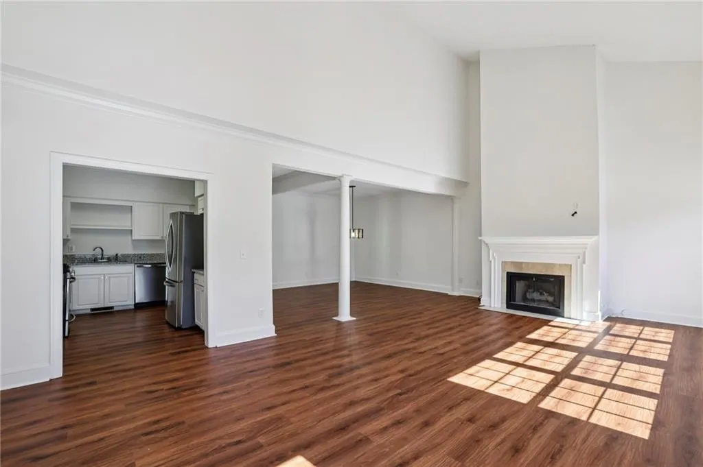 Huge Living area with vaulted ceiling