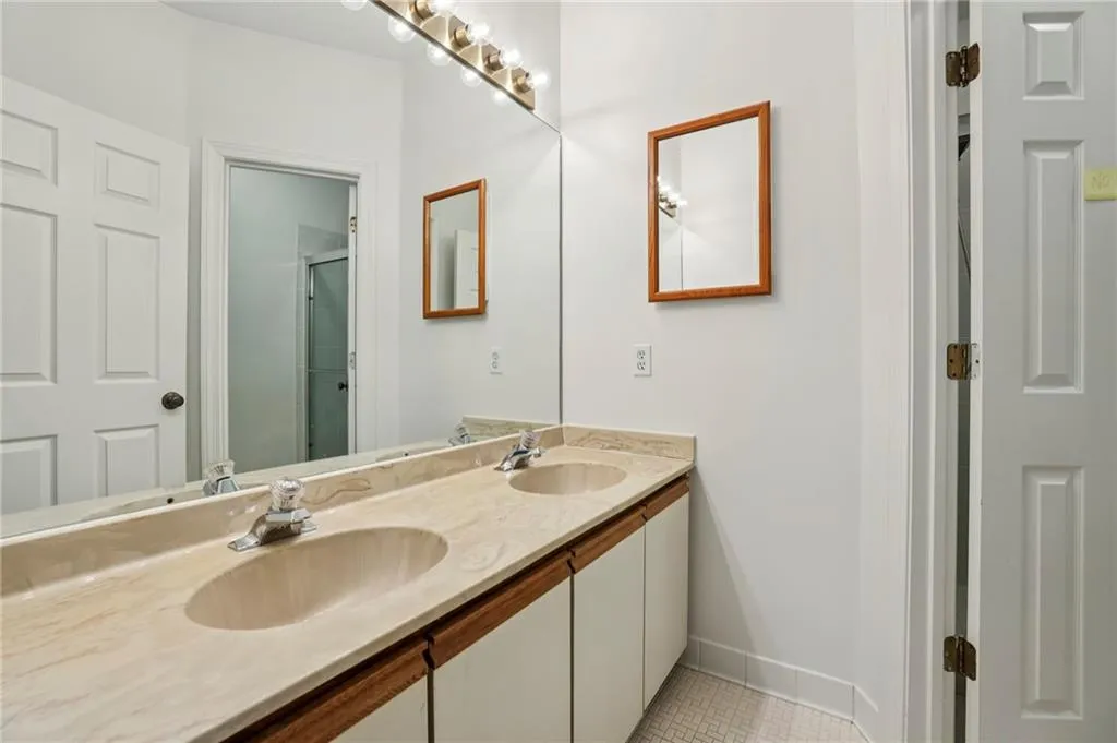 5996 Mitchell Road Unit 20, Atlanta, Georgia 30328, 3 Bedrooms Bedrooms, ,3 BathroomsBathrooms,Residential,Sold,5996 Mitchell Road Unit 20,7718559