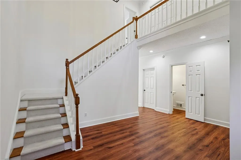 2-story entry foyer