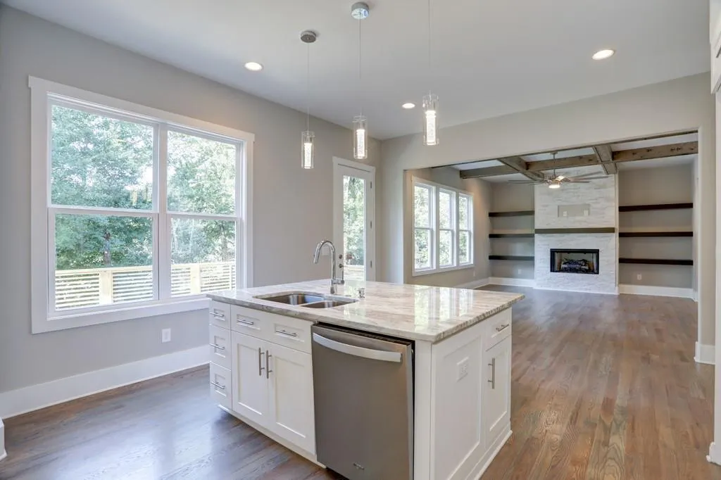 620 Carriage Drive, Sandy Springs, Georgia 30328, 5 Bedrooms Bedrooms, ,4 BathroomsBathrooms,Residential,Sold,620 Carriage Drive,6588187