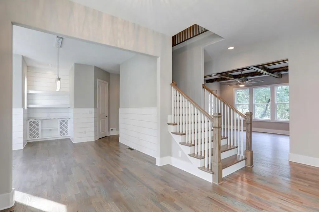 620 Carriage Drive, Sandy Springs, Georgia 30328, 5 Bedrooms Bedrooms, ,4 BathroomsBathrooms,Residential,Sold,620 Carriage Drive,6588187