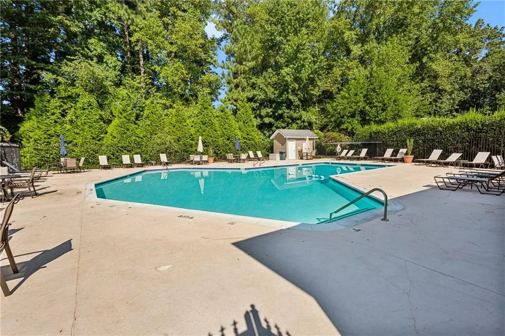 Saltwater pool is fabulous!! Very private at the back of the community.